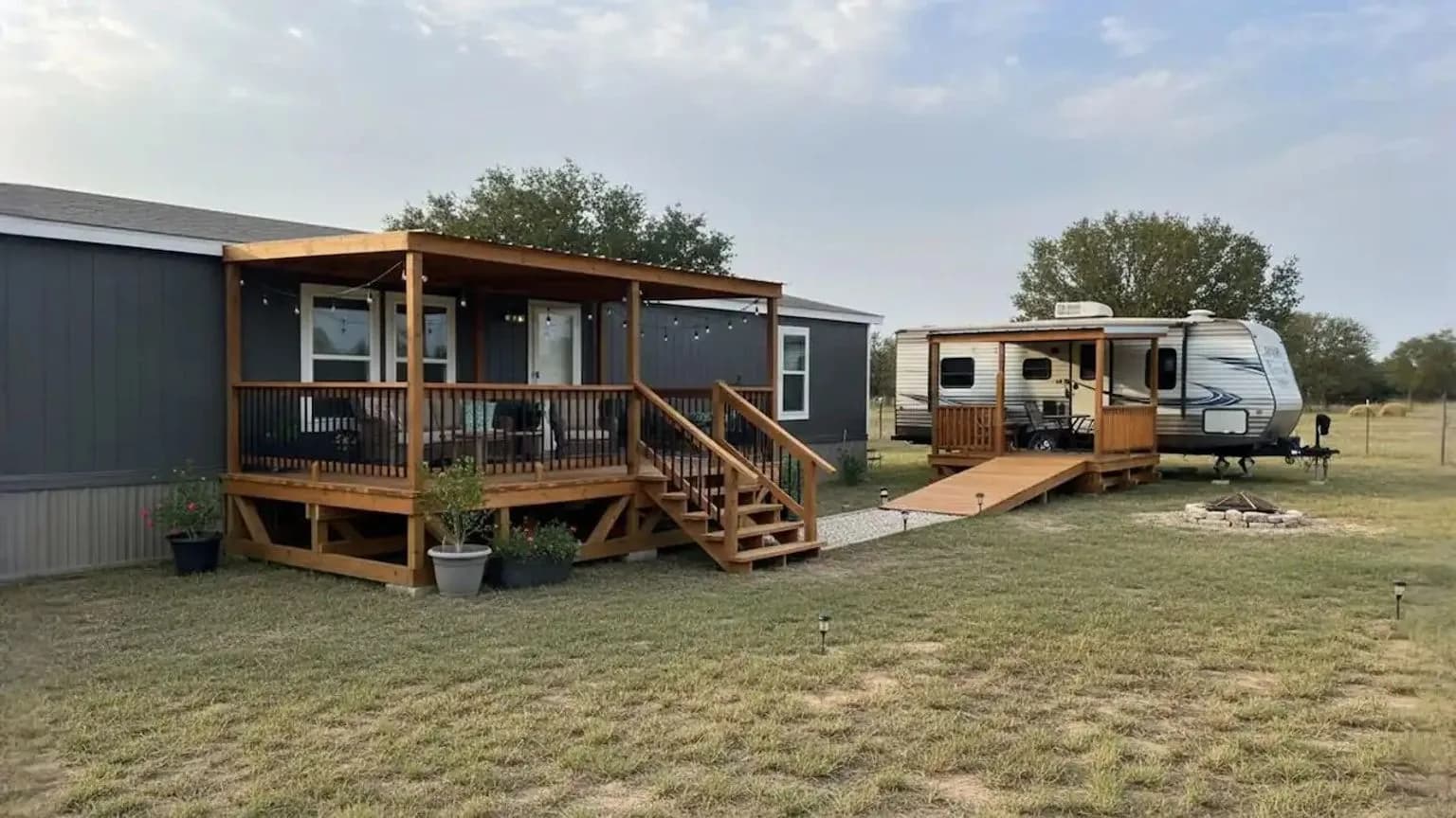 Custom portable deck and porch built by North Texas Shed & Steel